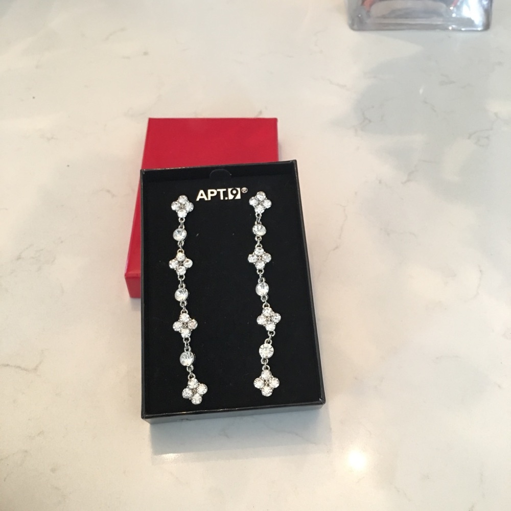 Cute drop earrings!